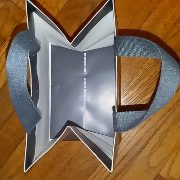 Abercrombie Shopping Bag - Picture 2 of 3